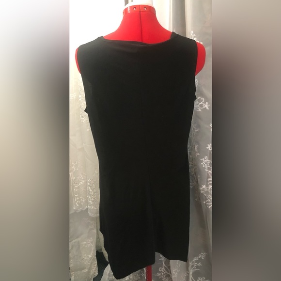 Flowy Tank Top - Picture 2 of 3